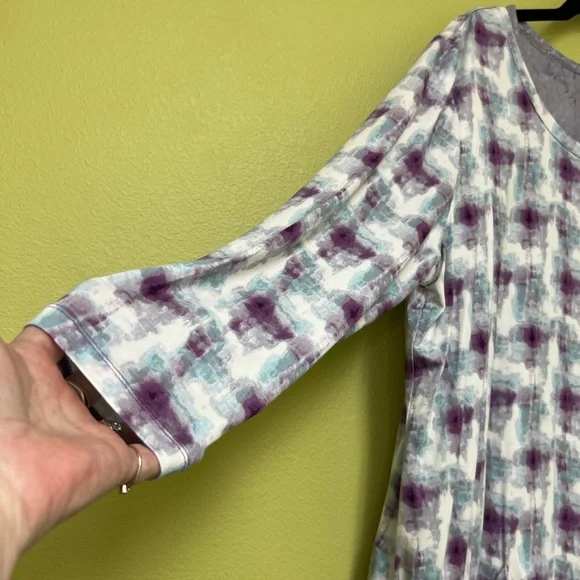 LOGO by Lori Goldstein Purple, lavender, blue and White Tunic And Lace Tank. - Picture 3 of 14